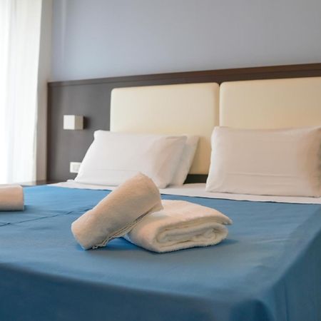 Hotel Lido Alba Adriatica Luaran gambar