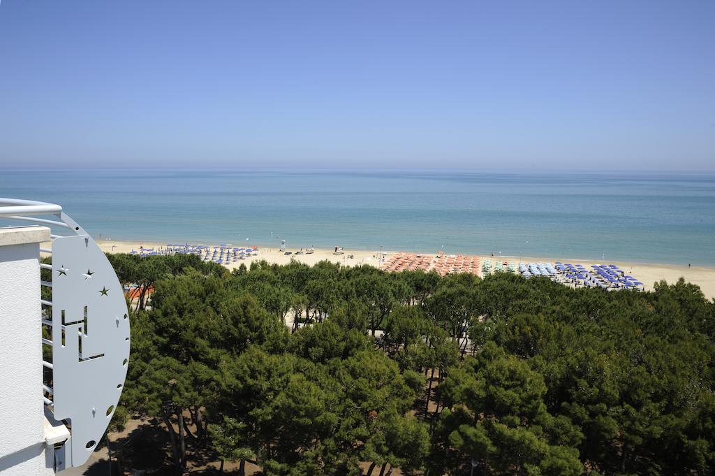 Hotel Lido Alba Adriatica Luaran gambar
