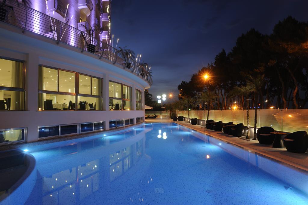 Hotel Lido Alba Adriatica Luaran gambar