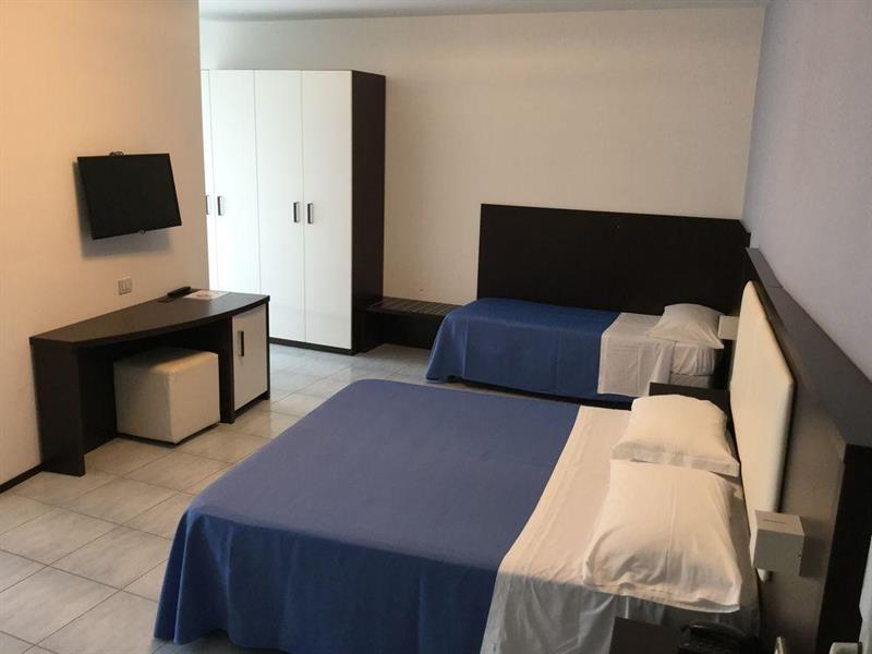 Hotel Lido Alba Adriatica Luaran gambar